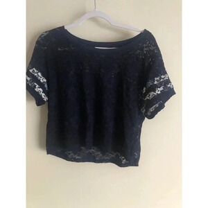 Map to Mars short sleeve cropped Floral lace top
Size L